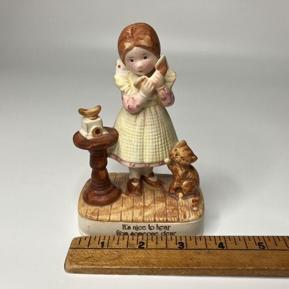 Holly Hobbie Figurine It's Nice to Hear From Someone Dear VTG Yellow Cat Phone - Picture 5 of 6